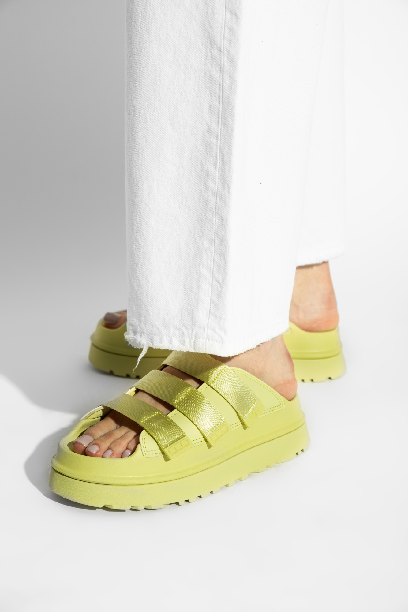 UGG W GOLDENGLOW SLIDE 23 新品未使用 セール】【UGG/アグ】W GOLDENGLOW SLIDE：サンダル（サンダル